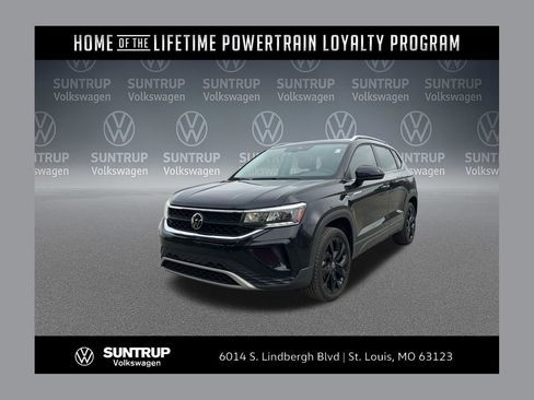 Used 2023 Volkswagen Taos SE w/ Panoramic Sunroof Package FWD image 1