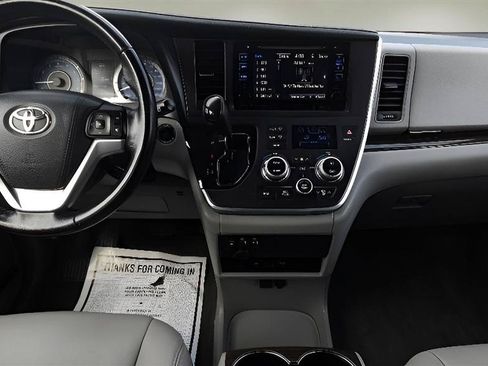 Used 2017 Toyota Sienna XLE Premium w/ Outdoor Package AWD/4WD image 16