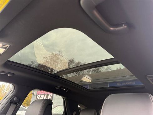 Used 2024 Genesis GV70 2.5T w/ Sport Prestige Package image 19