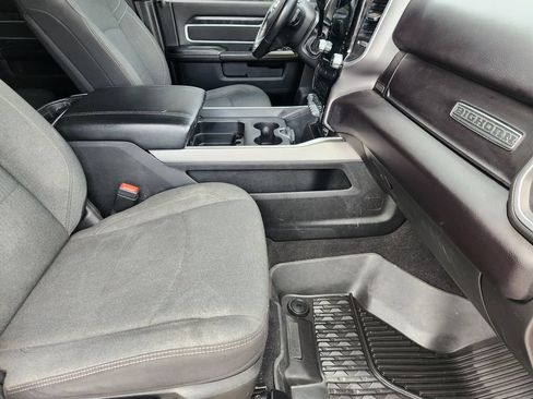 Used 2024 RAM 3500 Big Horn w/ Night Edition AWD/4WD image 13