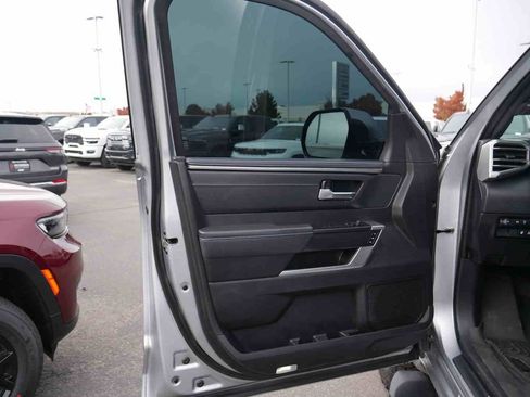 Used 2023 Toyota Tundra Platinum image 31