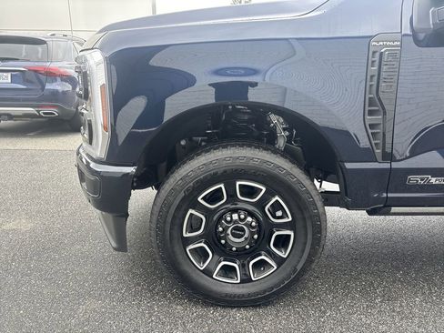New 2025 Ford F250 Platinum w/ FX4 Off-Road Package AWD/4WD image 18