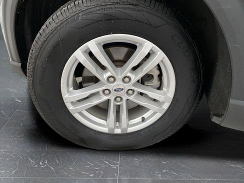 Used 2020 Ford Explorer XLT image 43