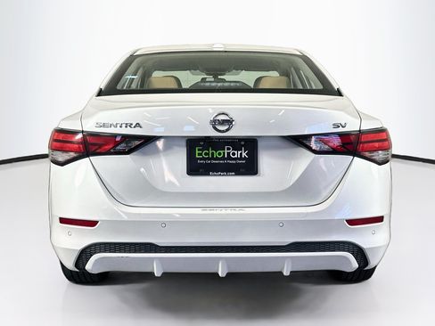 Used 2023 Nissan Sentra SV w/ SV Premium Package FWD image 7