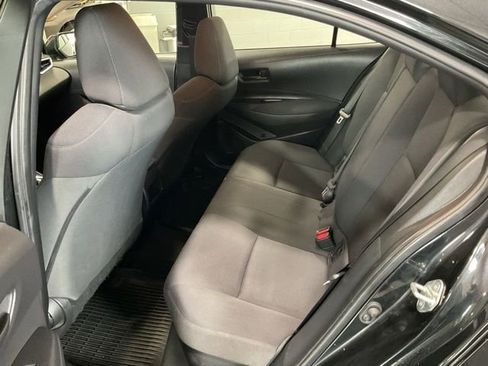 Used 2022 Toyota Corolla LE FWD image 18