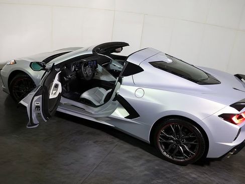 Used 2023 Chevrolet Corvette Stingray Preferred Cpe w/ Z51 Performance Package RWD image 5