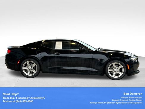 Used 2019 Chevrolet Camaro LT w/ Technology Package RWD image 4