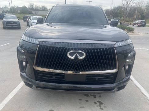 Certified 2025 INFINITI QX80 Autograph image 2