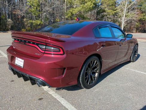 Used 2018 Dodge Charger SRT w/ Harman/Kardon Audio Group image 4