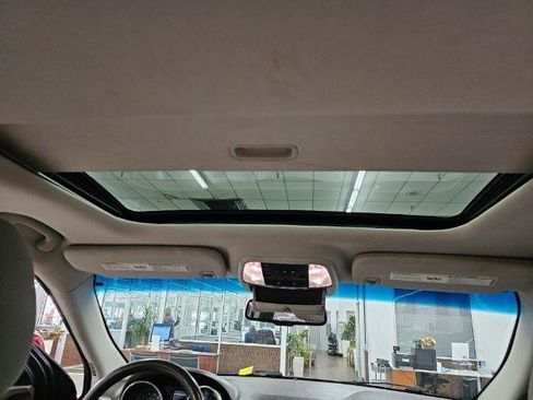 Used 2012 Jeep Grand Cherokee Laredo w/ Laredo E Group image 35