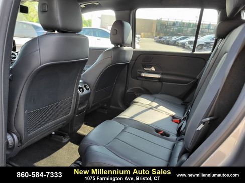 Used 2022 Mercedes-Benz EQB 350 4MATIC image 16