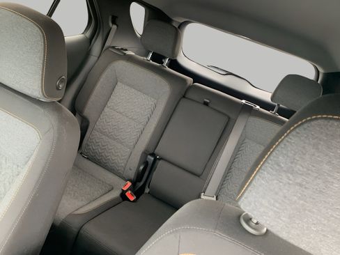 Used 2023 Chevrolet Equinox LT image 18