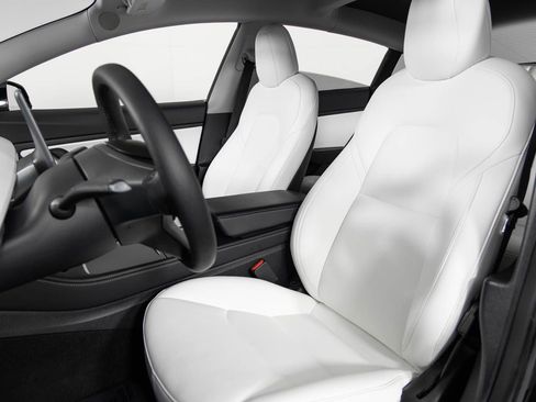 Used 2021 Tesla Model 3 Performance image 16