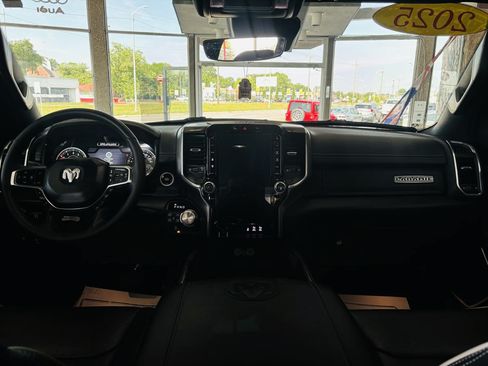 Used 2025 RAM 1500 Laramie AWD/4WD image 47