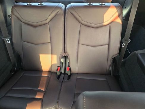 Used 2022 Cadillac XT6 Premium Luxury AWD/4WD image 11