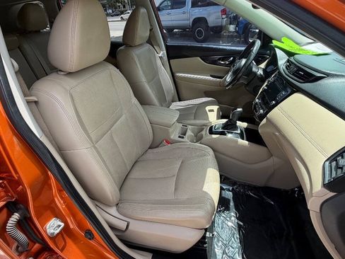 Used 2018 Nissan Rogue SL FWD image 10