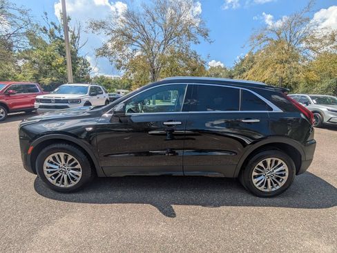 Used 2025 Cadillac XT4 Premium Luxury FWD image 6
