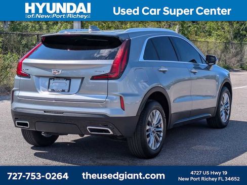 Used 2024 Cadillac XT4 Premium Luxury FWD image 5