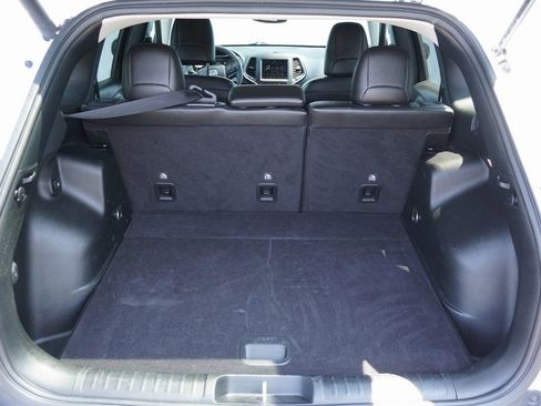 Used 2023 Jeep Cherokee Altitude Lux image 7