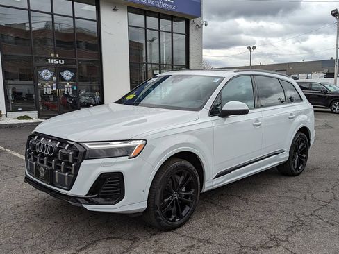 Used 2025 Audi Q7 3.0T Premium Plus AWD/4WD image 2