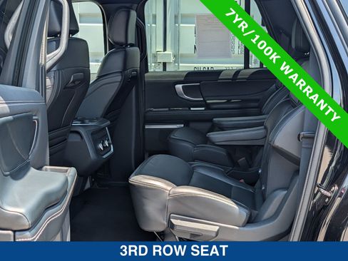 Used 2025 Ford Expedition Max Platinum w/ Stealth Appearance Package AWD/4WD image 19