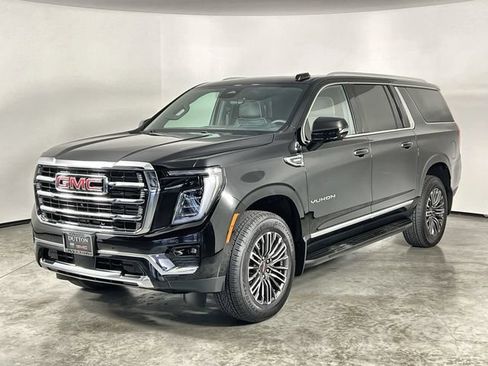 Used 2026 GMC Yukon XL Elevation w/ Elevation Premium Package RWD image 4