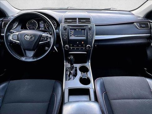 Used 2017 Toyota Camry SE FWD image 16