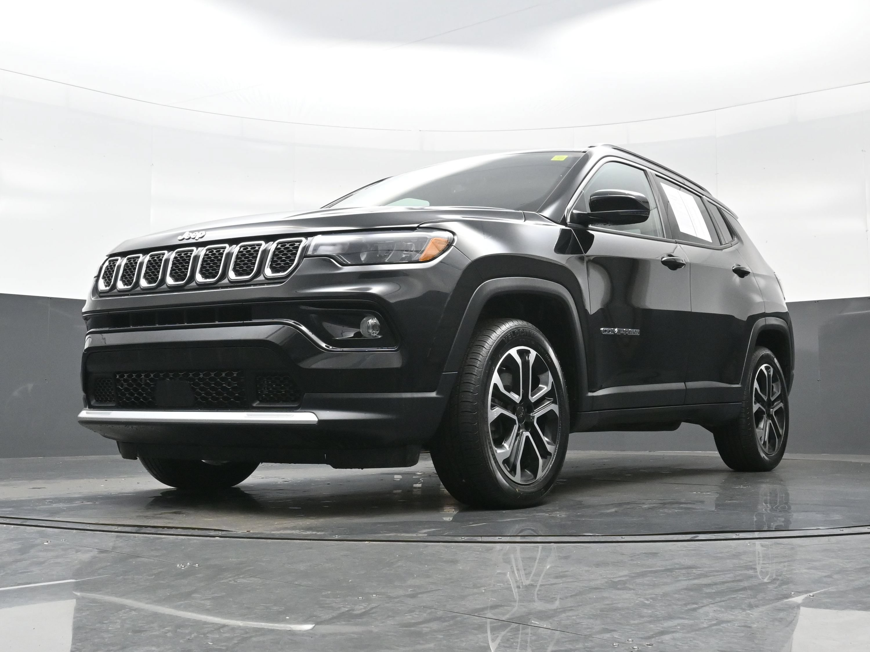 Used 2023 Jeep Compass Limited AWD/4WD image 22