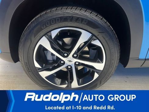 Used 2025 Chevrolet Trax RS image 29