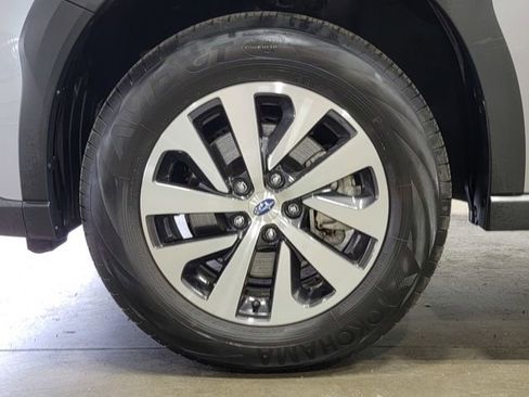 Used 2025 Subaru Outback Premium w/ Popular Package #1A AWD/4WD image 11