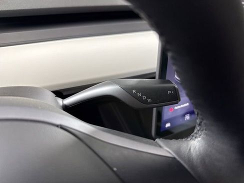 Used 2022 Tesla Model Y Performance image 16