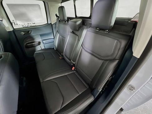 New 2026 Ford Maverick Lariat w/ Black Appearance Package image 29