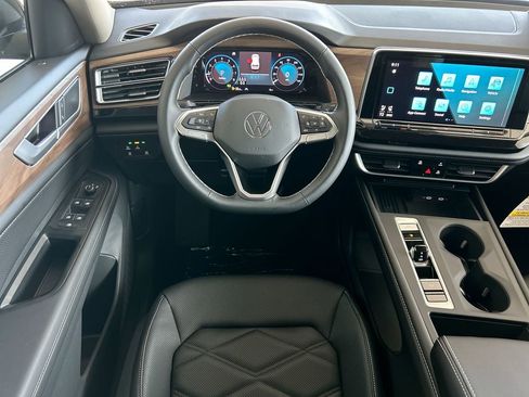 New 2026 Volkswagen Atlas SE image 38