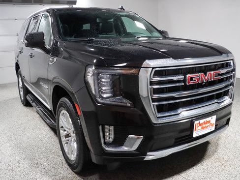 Used 2024 GMC Yukon SLT w/ SLT Premium Package AWD/4WD image 5