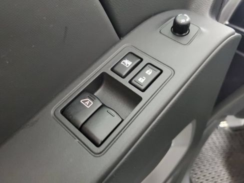 Used 2022 Nissan Frontier SV RWD image 19
