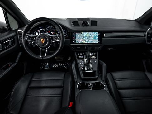 Certified 2023 Porsche Cayenne S Platinum image 12