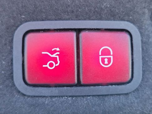 Certified 2019 Mercedes-Benz C 300 Sedan image 9