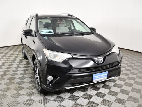 Used 2016 Toyota RAV4 XLE AWD/4WD image 3
