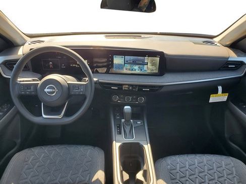 New 2025 Nissan Kicks SV image 14