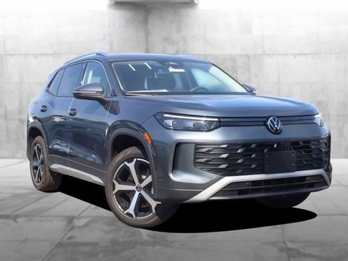 New 2026 Volkswagen Tiguan SE AWD/4WD image 2