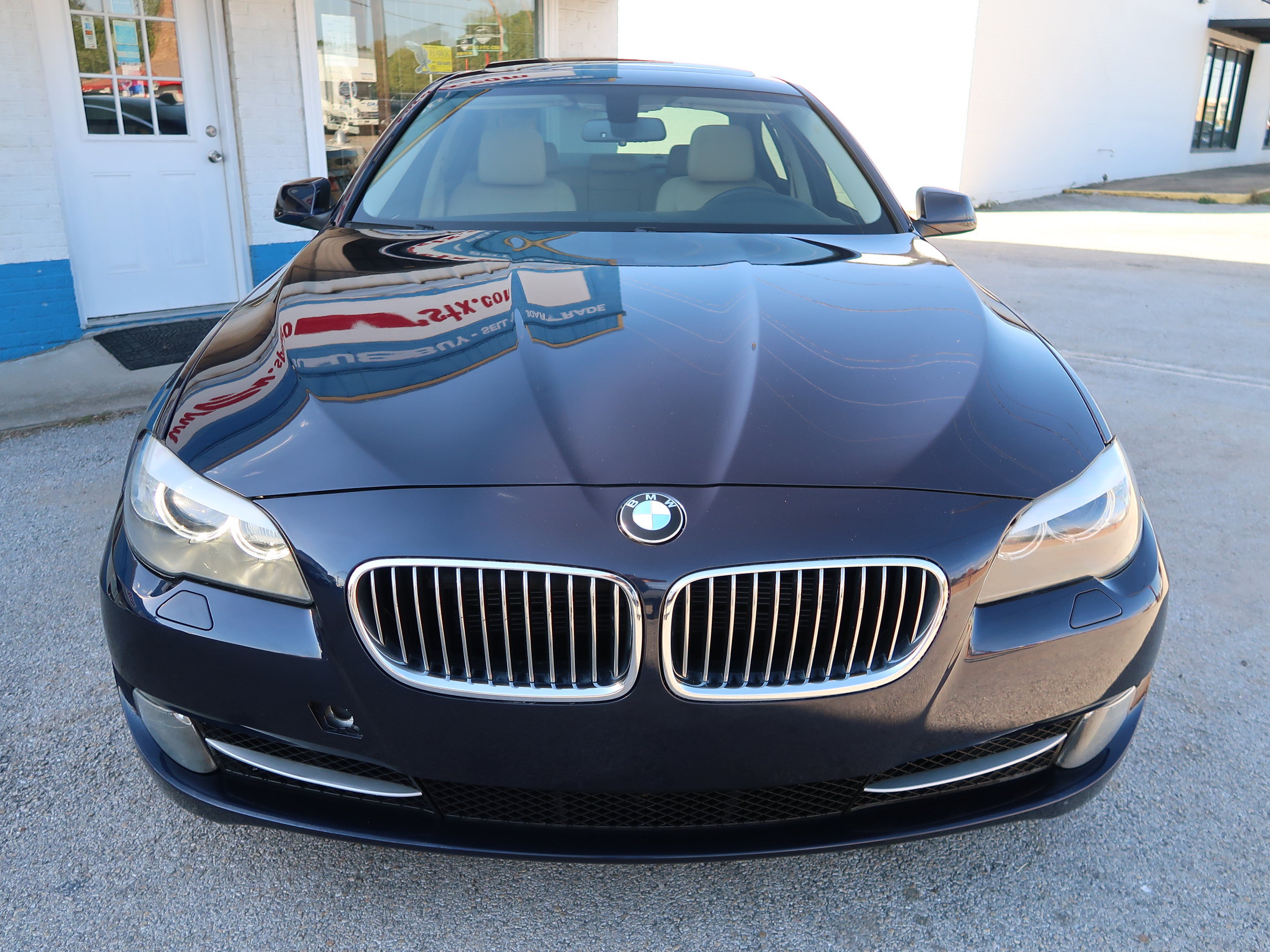 Used 2013 BMW 528i Sedan RWD image 9