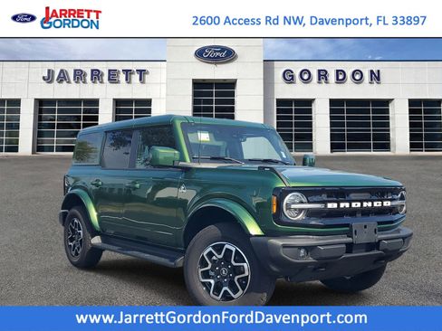 Used 2025 Ford Bronco Outer Banks AWD/4WD image 1