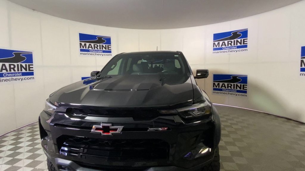 Used 2026 Chevrolet Colorado ZR2 w/ Technology Package AWD/4WD image 5