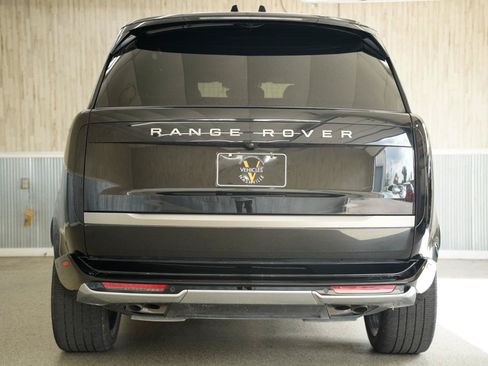 Used 2025 Land Rover Range Rover SE AWD/4WD image 9