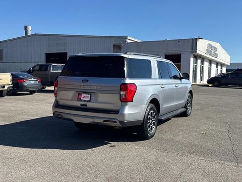 Used 2024 Ford Expedition Max XLT image 4
