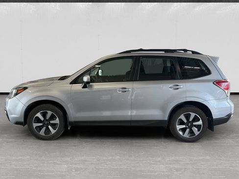 Used 2018 Subaru Forester 2.5i Premium w/ All-Weather Package AWD/4WD image 2
