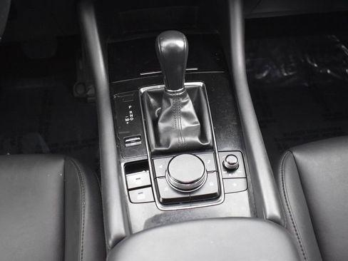 Used 2019 MAZDA MAZDA3 Sedan w/ Preferred Package image 21