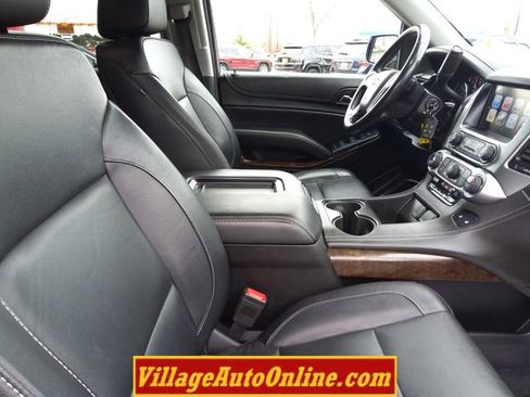 Used 2020 Chevrolet Suburban LT image 32