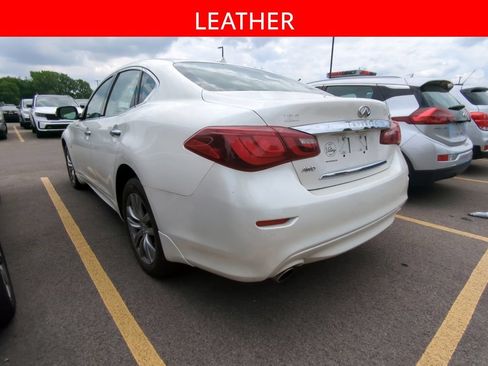 Used 2016 INFINITI Q70 3.7 AWD/4WD image 4