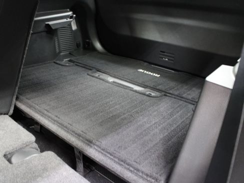 Used 2015 Nissan Rogue SV AWD/4WD image 16